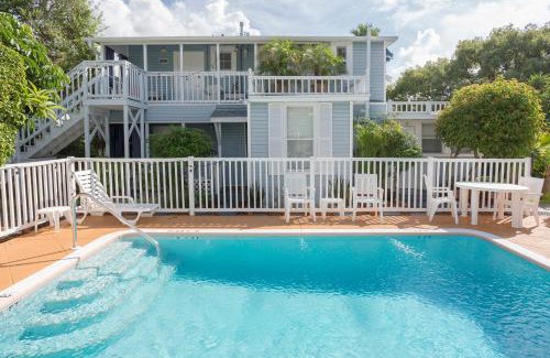 Downtown Dunedin Bed & Breakfast | Meranova Guest Inn