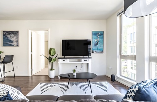 Mercer Island Apartment | Mercer Isl 2BR #3 | Corporate Stay | Sophari