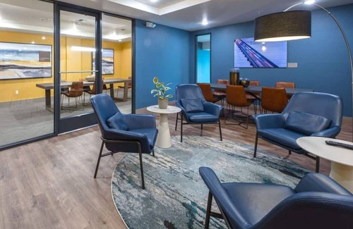 Mercer Island House | Mercer Island Cozy 1 BR | FastWifi | Sophari