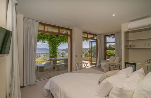Cooks Beach Bed & Breakfast | Mercury Ridge