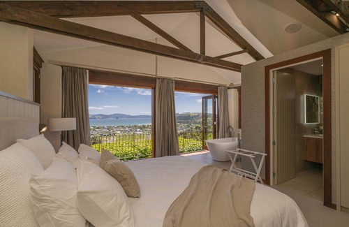 Cooks Beach Bed & Breakfast | Mercury Ridge