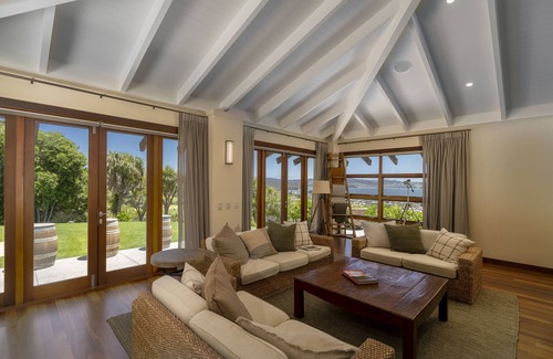 Cooks Beach Bed & Breakfast | Mercury Ridge