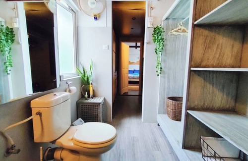 Blue Bay Apartment | Mermaid Cove - 1 bedroom apartment 50 metres from the beach