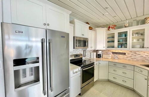 Frydendal Condo | Mermaid Escape~Romantic Getaway Newly Renovated with Luxurious & Stunning Views