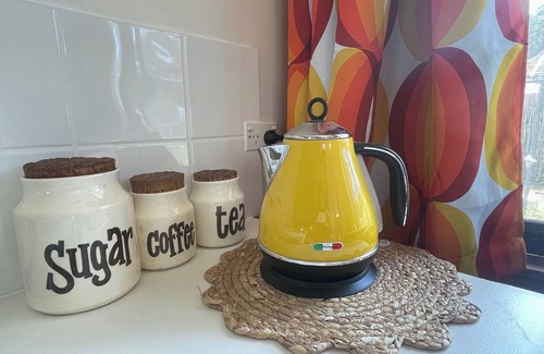 Mystery Bay Apartment | Mermaids at Mystery, short stroll to the beachnSatellite internet