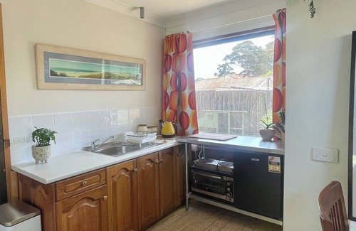 Mystery Bay Apartment | Mermaids at Mystery, short stroll to the beachnSatellite internet