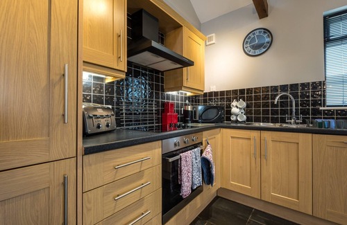 Folkton Cottage | Merry Dale Cottage at Humble Bee Farm