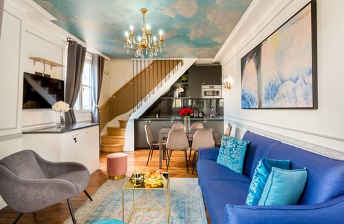 Madeleine Bed & Breakfast | Merveil Luxury Suites - Royale - Saint Honore view