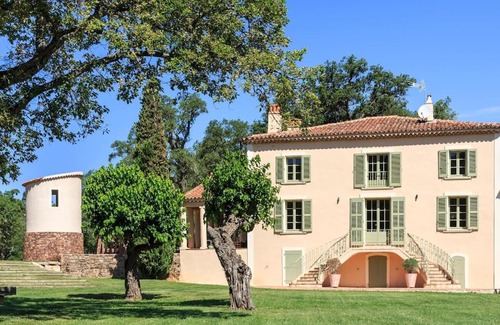 Gonfaron House | Merveilleuse Bastide Éco-responsable Château Réal d'Or