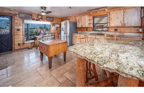 Mancos House | Mesa Verde Ranch with Panorama Views. Family, pet, & horse friendly!