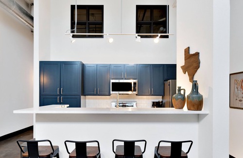 Brazos Condo | Mesquite Hideaway- Downtown Luxury Loft w/free parking