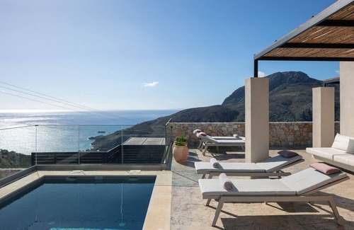 Agios Vasileios Villa | Metatulia 3 villa,sea views,pool,Souda,Plakias