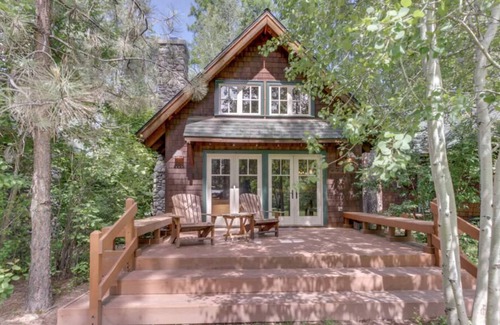 Camp Sherman Cabin | Metolius River Resort Cabin 6 - Luxurious cabin on the Metolius River w/