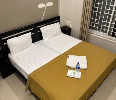 Mamangalam Hotel | Metro Residency