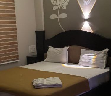 Mamangalam Hotel | Metro Residency