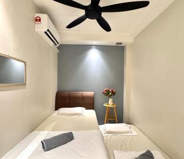 Pusat Komersil Lee Ling Apartment | Metrocity Square Condominium 3R2B - 8 Pax