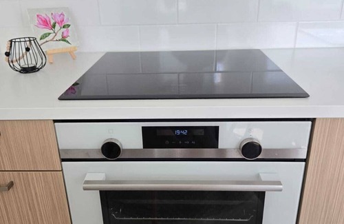 Espoo Apartment | Metsämansikan helmi