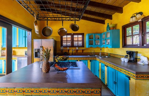 Ponton Villa | Mexican Style Villa With Private Pool, Free Utilities