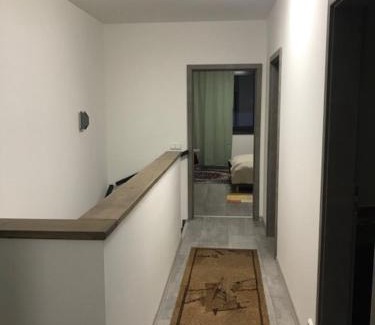 Dargovskych Hrdinov Apartment | Mezadler