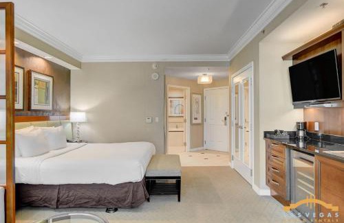 Las Vegas House | MGM Signature-24-811 F1 Track & Strip View Studio