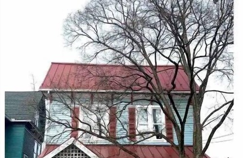 Danville House | Mi casita azul close to Knoebels and GMC