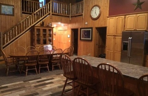 Hayward House | Michele's on the Bay -Executive Home on LCO