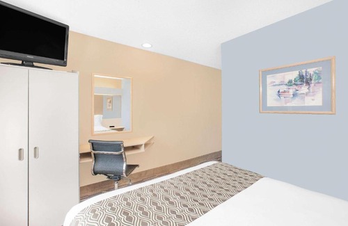 Clear Lake Hotel | Microtel Inn and Suites Clear Lake