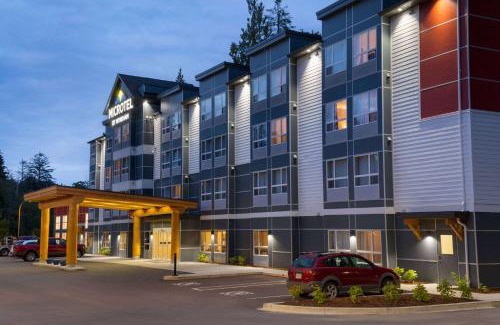 North Oyster Hotel | Microtel Inn & Suites by Wyndham Oyster Bay Ladysmith