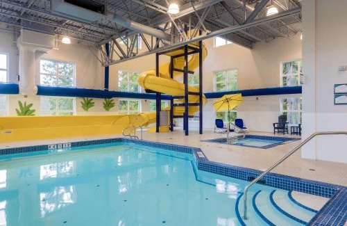 North Oyster Hotel | Microtel Inn & Suites by Wyndham Oyster Bay Ladysmith