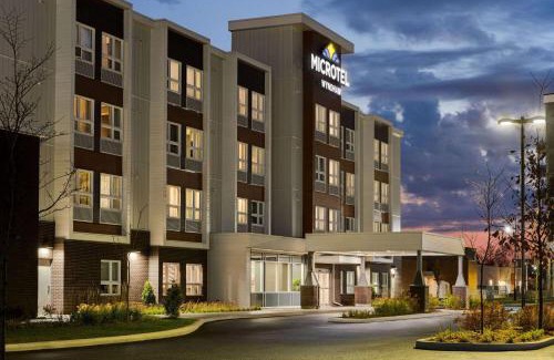 Boisbriand Hotel | Microtel Inn & Suites by Wyndham Boisbriand