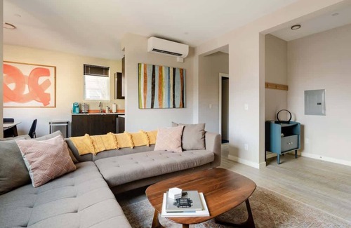 Ladd's Addition Apartment | Mid-Century Apartment on Hawthorne - Thrift & Eat