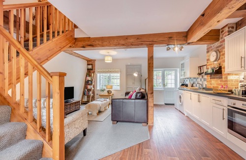 Upper Dicker House | Middle Cottage - Chiddingly