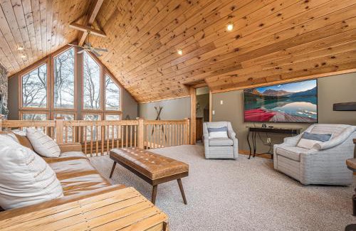 Waterfront Greens House | Midnight Dip