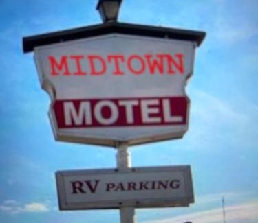 Dawson Creek Hotel | Midtown Motel on Alaska Ave