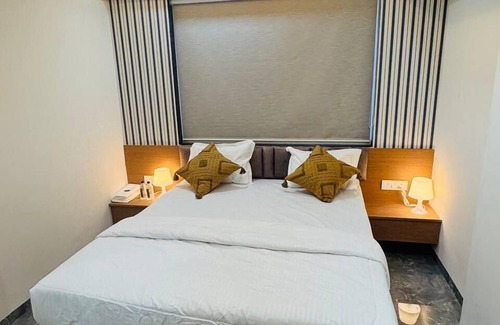 Nashik Bed & Breakfast | Mighter Crest Studio Apartment