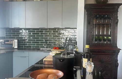 Canhas House | Miguel's Seaview Corner