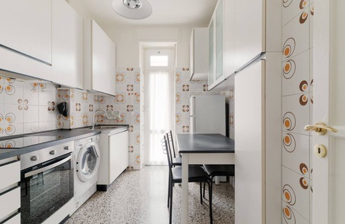 Lambrate Apartment | Milan-Città Studi Apartment with balcony