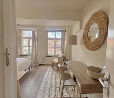 Venlo Bed & Breakfast | Milk and cookies