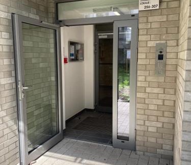 Nowa Praga Apartment | Millennium Express Lemon