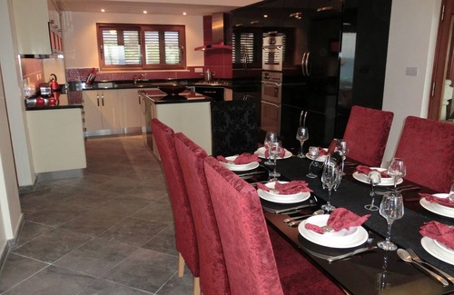 Tatlisu Villa | Million Dollar Mansion with Huge Infinity Pool, Jacuzzi and swim up Pool Bar