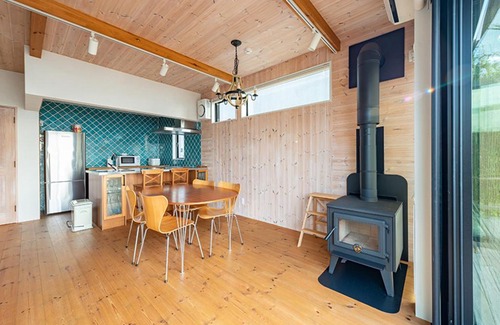 Yokosuka House | Minami Hayama Seaside Cabin -南葉山シーサイドキャビン-