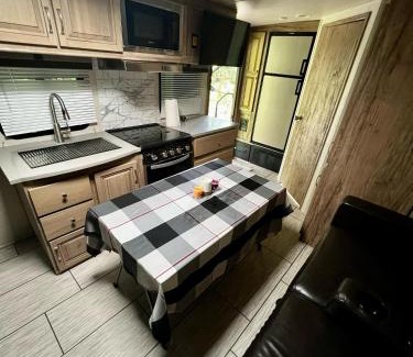 Guayabo Other | Mineral River Eco Caravan