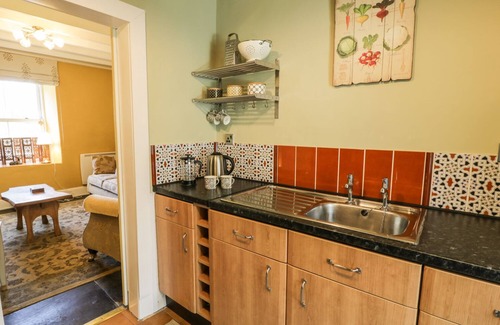 Rhiwbryfdir Cottage | MINERS COTTAGE, pet friendly, with open fire in Blaenau Ffestiniog