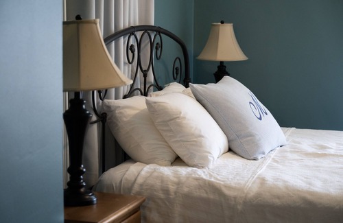 Chautauqua Bed & Breakfast | Minerva Bed and Breakfast