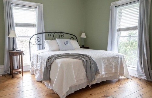 Chautauqua Bed & Breakfast | Minerva Bed and Breakfast