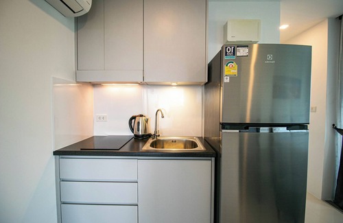 Kram Condo | Mini Studio Lake view on High floor, AC, Kitchen, Balcony