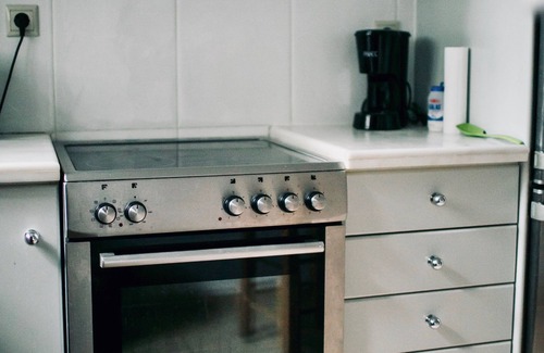 Loutraki House | Minimal residence near the beach