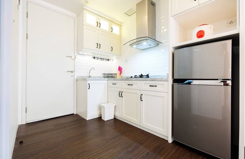 Jatinegara Apartment | Minimalist Studio at Bassura City Apartment By Travelio