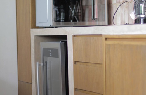 Americana Apartment | Minimalist terracotta