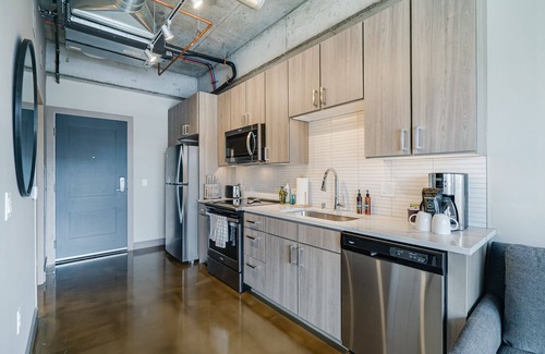 Warehouse District Apartment | MINNeSTAY* Sable 607